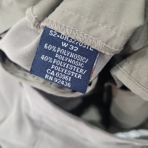 Denver Hayes Gray Pleated High-Waist Shorts - Picture 4 of 8